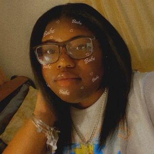 Meet your Posher, April